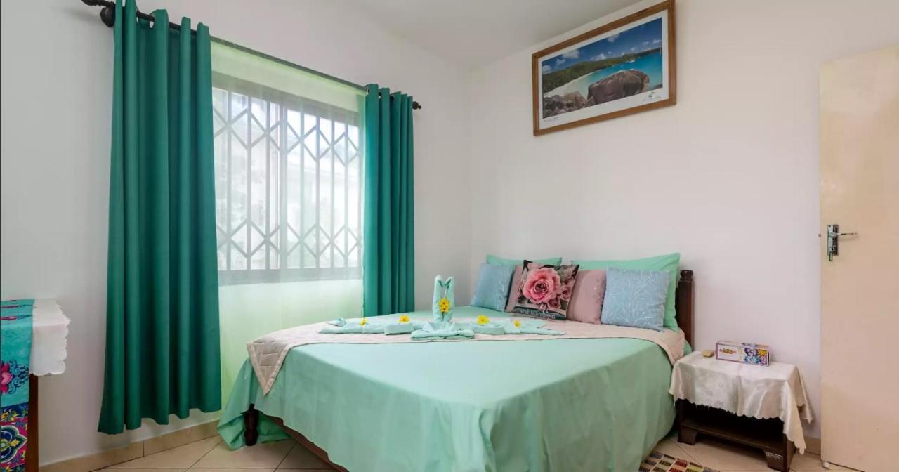 Chez Benoit Self Catering Appartement Victoria Buitenkant foto